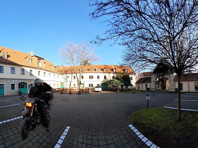 Hotel Dresden Biker Parkplatz